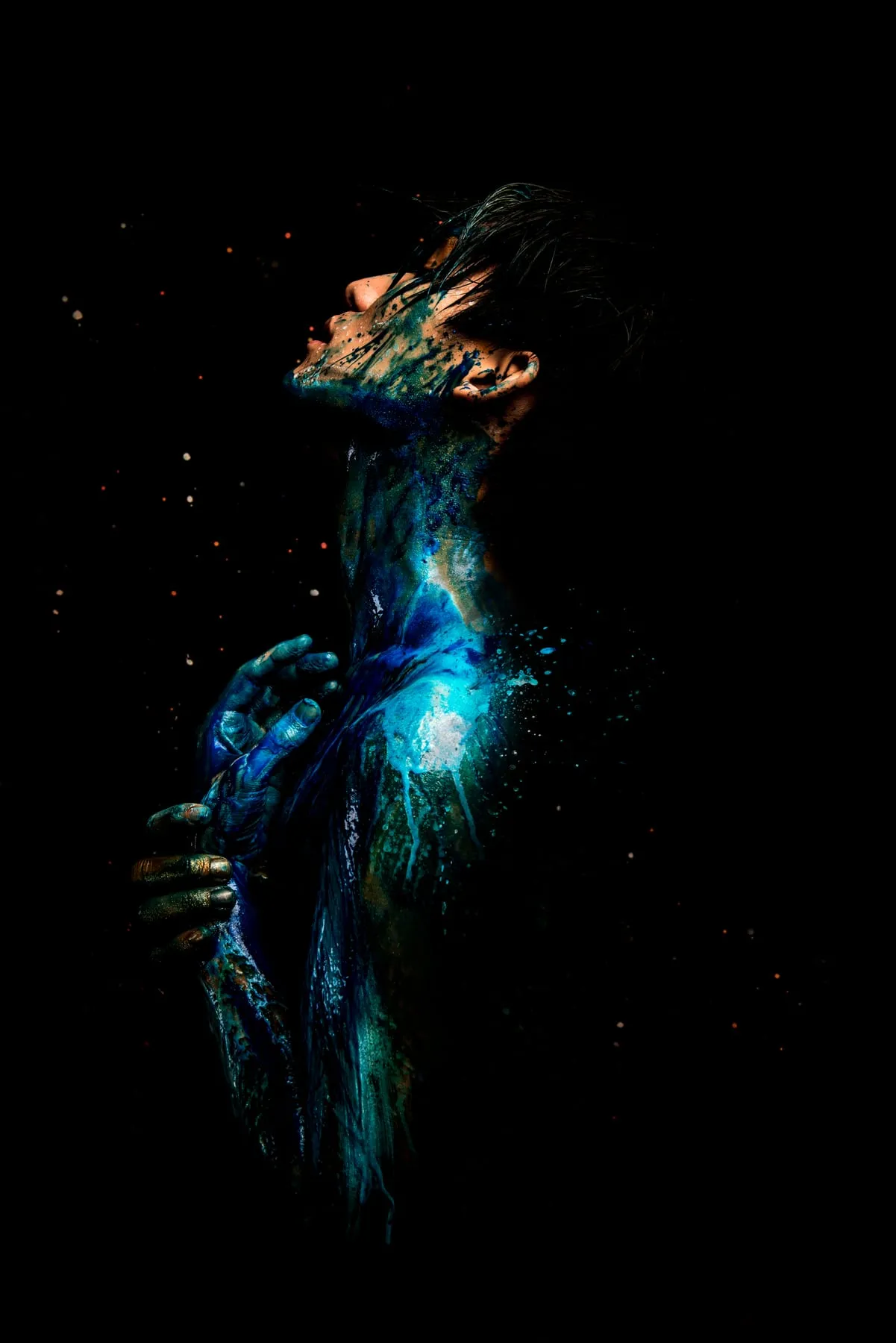 Bodypainting in hellen Tönen