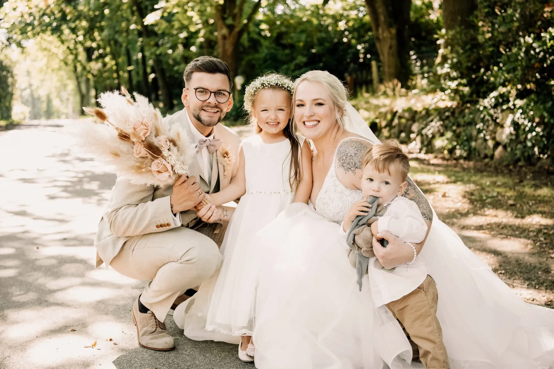 Hochzeit, Familienbild mit den Kindern